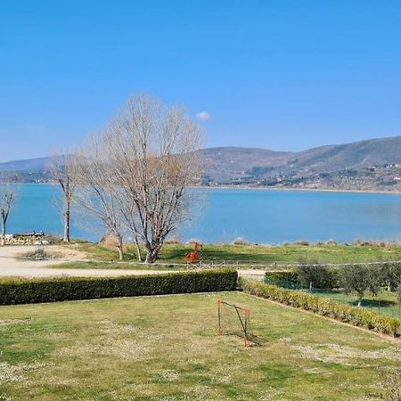 Appartamento Lago Trasimeno - Torricella Pg Eksteriør bilde