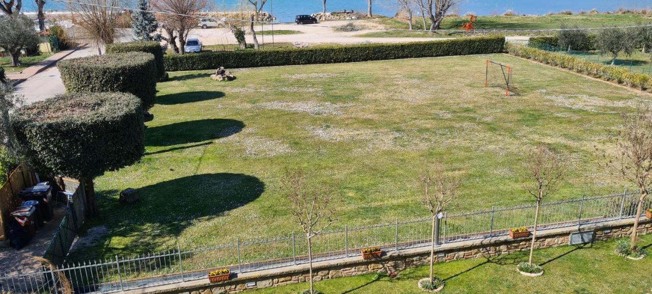 Appartamento Lago Trasimeno - Torricella Pg Eksteriør bilde
